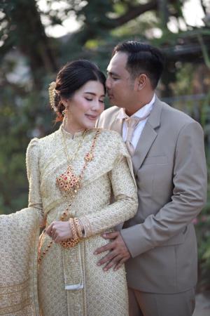 ชุดไทยเจ้าสาว ชุดไทยจักรพรรดิ์ เช่าที่แบมบี้ เวดดิ้ง ห้วยขวาง